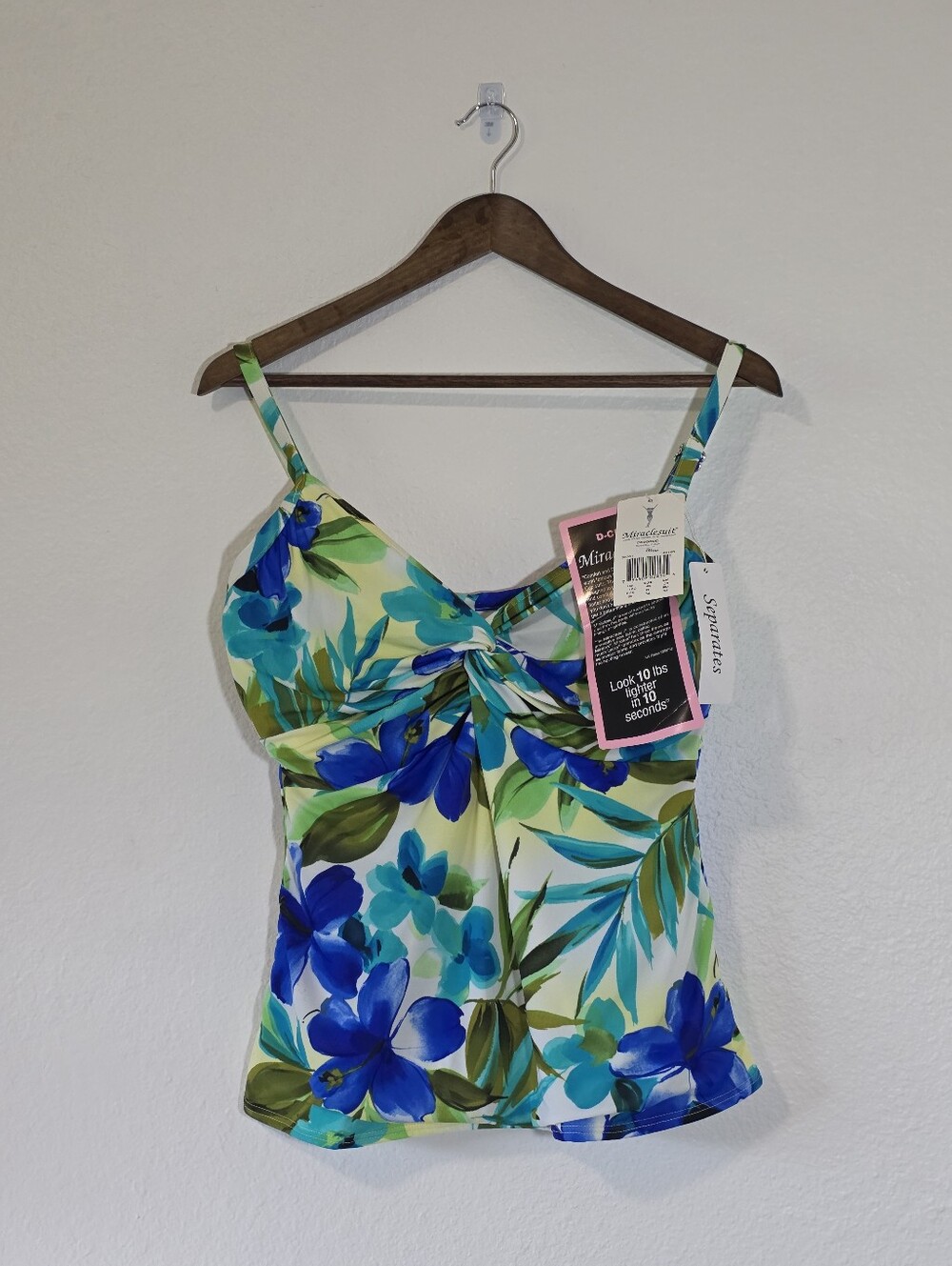 Miraclesuit Tankini Top Size 18D Blue Floral Underwire Swimsuit Separates NWT